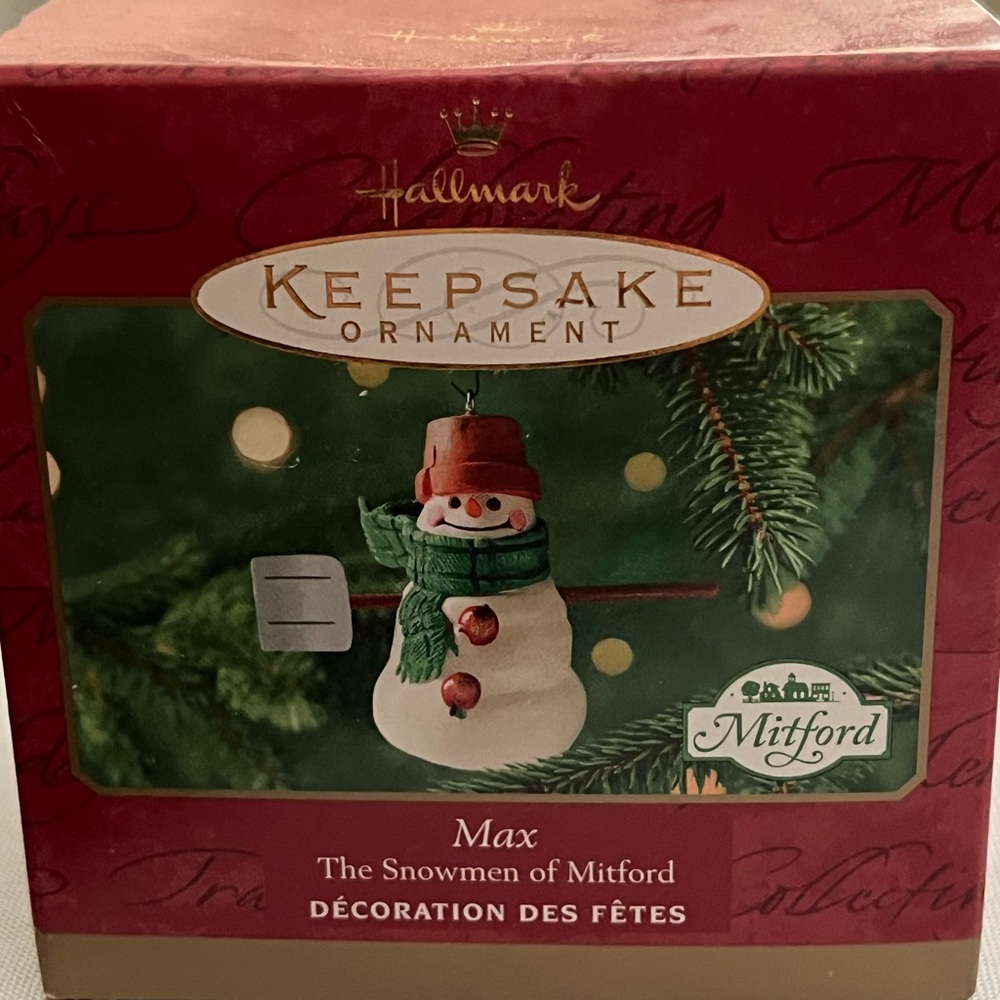 Hallmark Keepsake Ornament - Max the Snowman with Red Hat and Green Scarf 2000